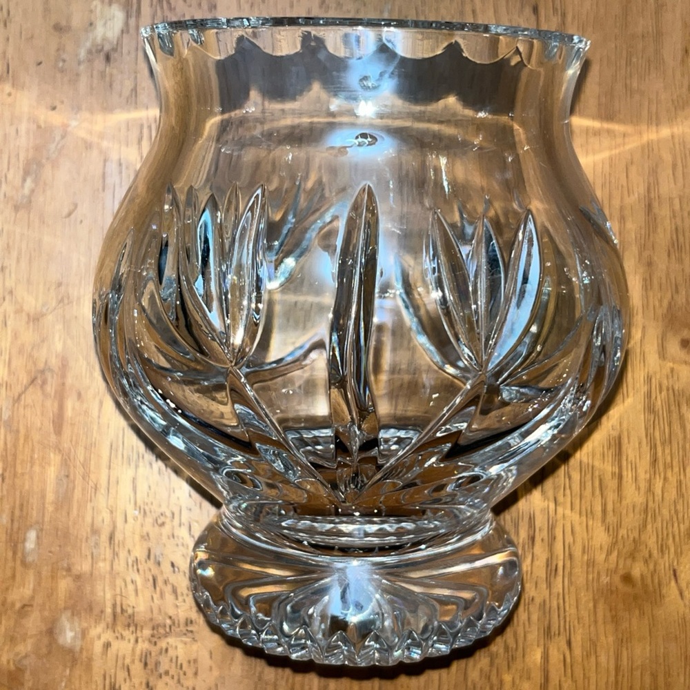 Heavy Full Lead Crystal Tulip Vase - Omega Horseshoe Mark - Deep Cut 24% Crystal - Picture 5 of 7